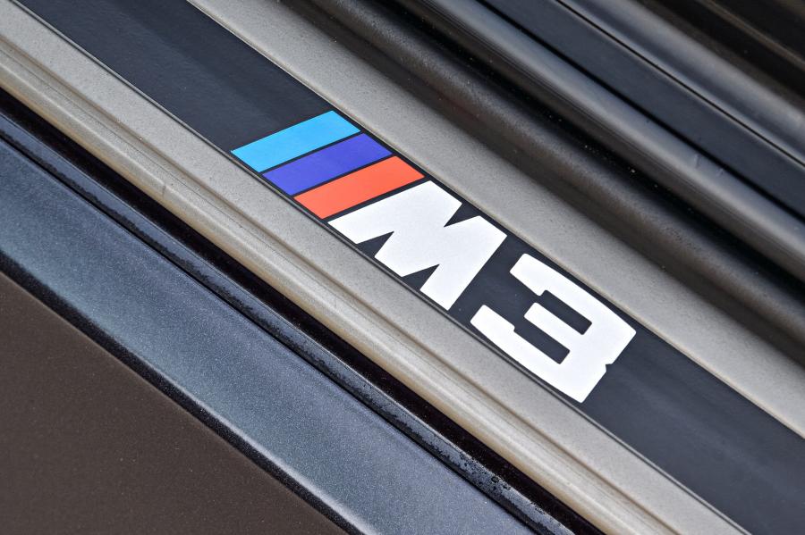 Логотип BMW M3 Convertible (E30) 1988 года  (фото 16 из 42)